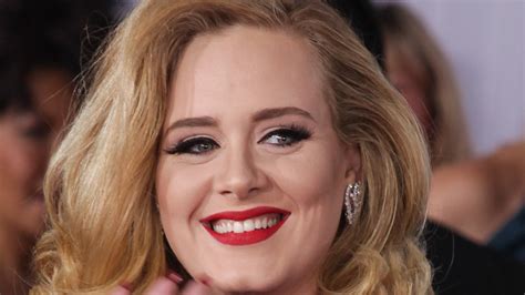 What Adele Really Looks Like Underneath All That Makeup