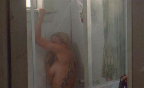 Anatomy Of A Nude Scene A Naked Julie Michaels Kicks Keanu S Ass In Point Break