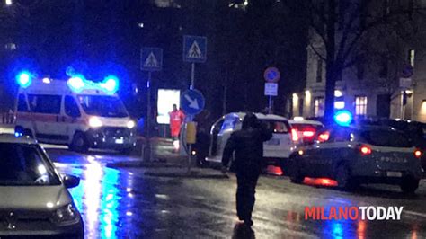 Incidenti Stradali A Milano In Bastioni Di Porta Nuova Incidente