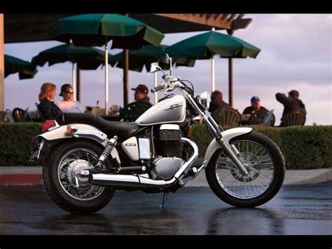 If you would like to get a quote on a new 2007 suzuki boulevard s40 use our build your own tool, or compare this bike to other cruiser motorcycles.to view more specifications, visit our detailed specifications. 2007 Suzuki Boulevard S40 - Moto.ZombDrive.COM