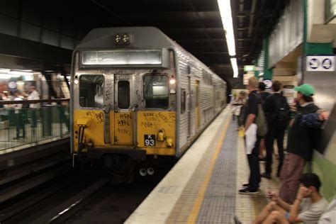 Town hall station, one of sydney's busiest train stations, was evacuated and locked down for nearly two hours on wednesday as police searched the vicinity for over an hour, resulting in a handful of train delays. Set K93 arrives into Town Hall Station - Wongm's Rail Gallery