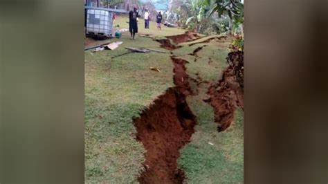 In Pictures Earthquake Of 75 Magnitude Leaves Papua New Guinea