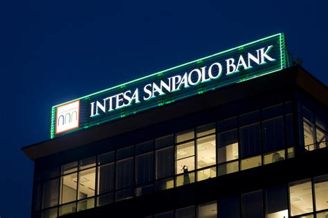 Intesa sanpaolo bank albania description: Finante-Banci: Intesa Sanpaolo Bank a incheiat doua noi ...