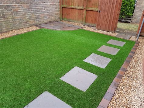 Paving Ideas For Your Artificial Lawn Design