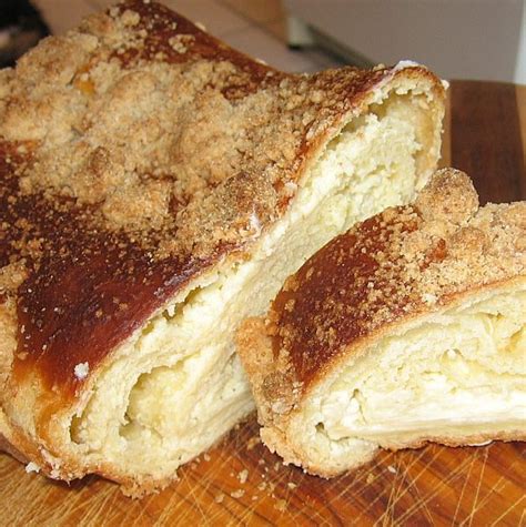 Traditionally there are 12 meatless dishes served. Traditional Jewish Cheese Babka Loaf Recipe