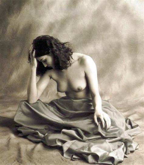 Nude Veena Malik Photos Nude Bollywood