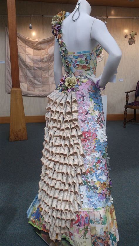 1000 images about clothing using recycled materials on pinterest paper dresses newspaper