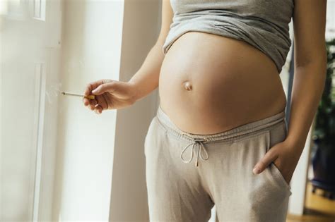 what happens if you smoke while pregnant ofwnow