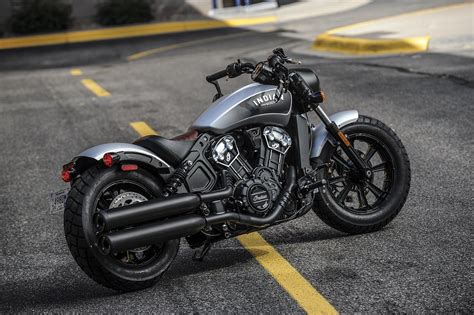 The scout bobber is essentially the same as the standard scout, but gets a sexier, stripped down and evocative design. 2018 Indian Scout Bobber first ride review - RevZilla