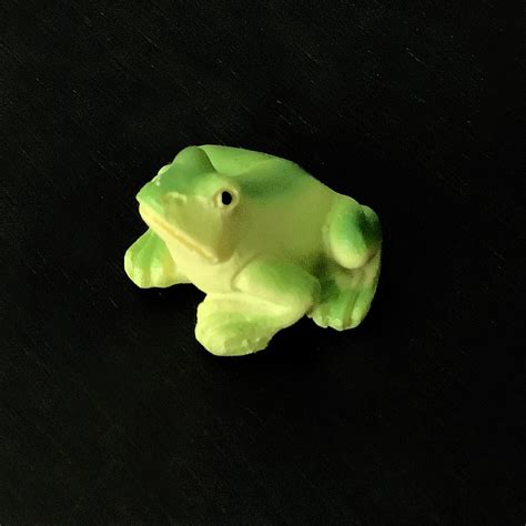 Miniature Frog Figurine For Resin Art 2pc