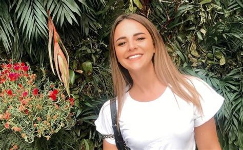 Hermana De Danna Paola Luce Cuerpazo En Ardiente Traje De Baño