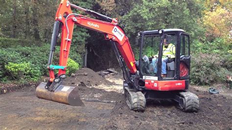 grading  driveway   kubota   excavator youtube