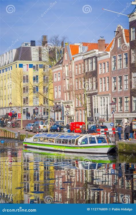 Amsterdam Nederland 10 Maart 2018 Mooie Mening Van Huizen En Boten