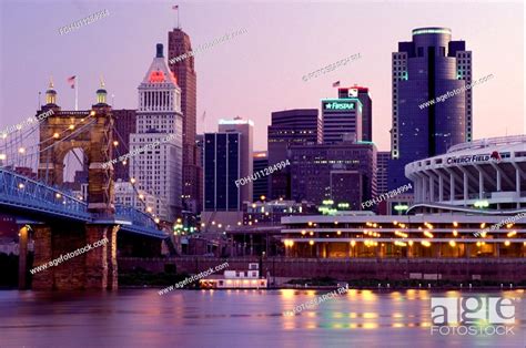 Skyline Cincinnati Oh Ohio Downtown Skyline Of Cincinnati Across