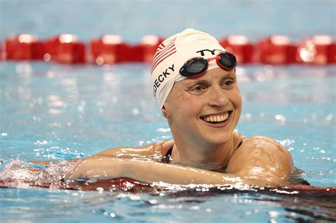 How Fast Is Katie Ledecky Legendary Usa Swimmer Breaks 1500 Meter
