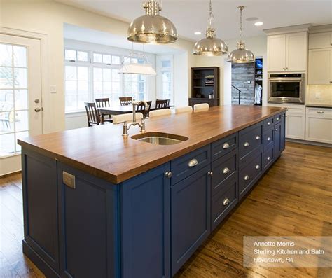 See more ideas about blue kitchen cabinets, blue kitchens, kitchen design. Off White Cabinets with a Blue Kitchen Island ...