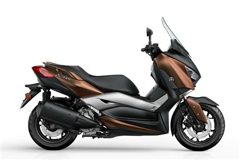 Kabarnya motor terbaru ini akan memiliki harga yang lebih murah daripada rivalnya. Yamaha X-Max 300 - Adakah Skuter Ini Bakal Masuk Malaysia?