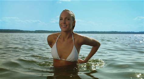 Christine Bently Nuda 30 Anni In Shark Night Il Lago Del Terrore