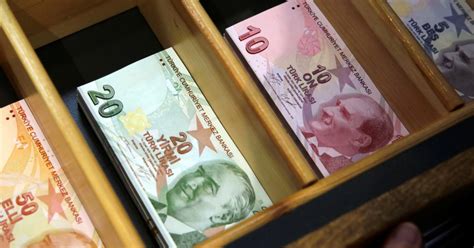 Unfazed By Liras Decline Turkey Persists With Lowering Interest Rates