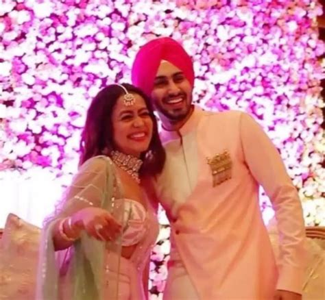 Video Of Neha Kakkar Dancing With Fiance Rohanpreet Singh At Intimate Roka Ceremony Are Hard To