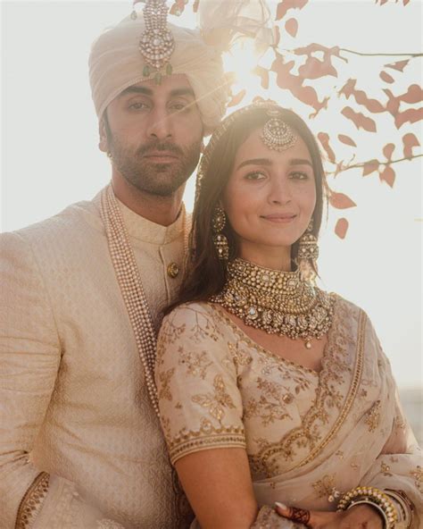 Ranbir Kapoor Alia Bhatt Wedding Newlyweds Share First Photos Seal It With A Kiss ‘we Got