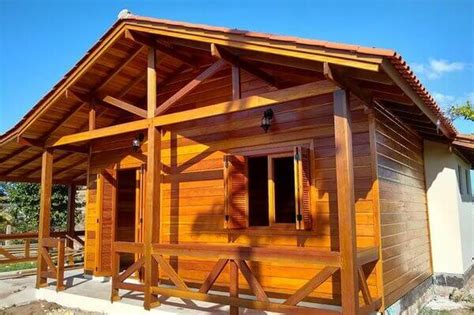 Todas las casas de madera baratas deben tratarse con protector o pintura tan pronto como se haya completado el montaje. Sonhar com casa de madeira: o que significa? É bom ou ruim?