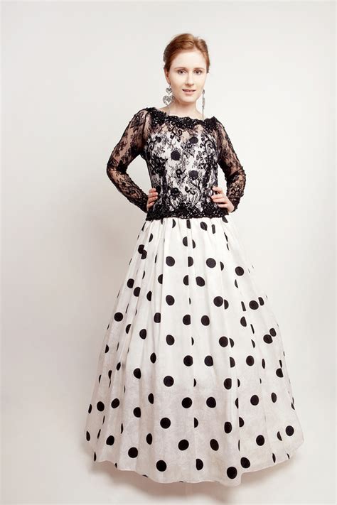 Check spelling or type a new query. 14 Days To A Better Schwarz Weißhochzeitskleid - Sandra ...