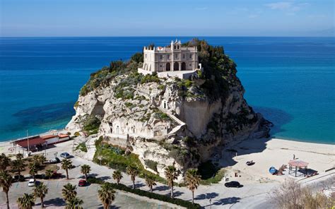 Find italy pictures and italy photos on desktop nexus. Wallpaper Santa Maria dellIsola, Tropea, Calabria, Italy ...
