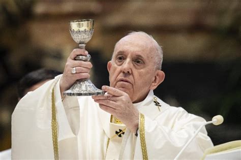 Share Gods Love Dont Just Lament Lack Of Faith Pope Tells Bishops