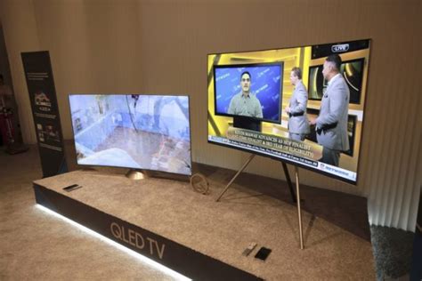Photo Samsung Gives World First Look At Its New Qled Tvs Samsung