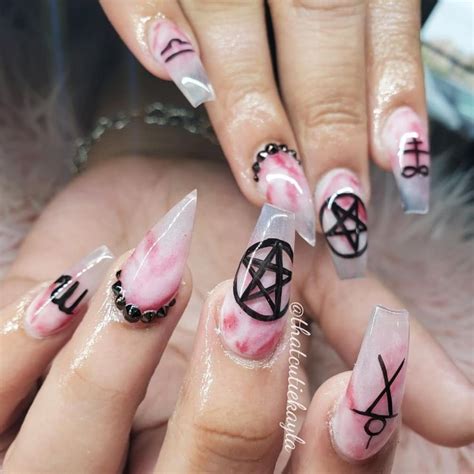 Witch Nails Design Lodge State