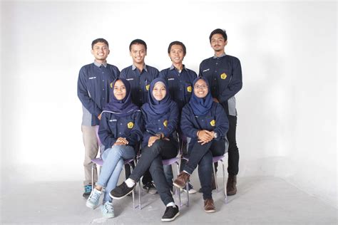Inilah rekomendasi aplikasi desain baju terlengkap yang bisa kamu gunakan untuk membuat model baju terbaik. Pastikan, Kaos Angkatan / Alumni Terbaik Desain Kaos ...