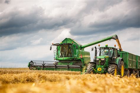 John Deere W And T Series Redesigned For 2016 Harvest Agriland