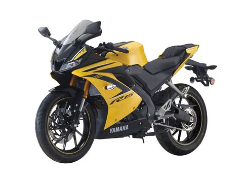 Fuel efficiency hovers around the 42kmpl mark which is more than enough for the performance it returns. 2018 Yamaha YZF-R15 now available in Malaysia - RM11,988 ...