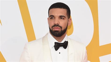 Drake comes from a musical family, with a father—dennis graham—who was a drummer for jerry lee lewis and an uncle drake's 'views' was itunes' best selling album of 2016 and its no. Tatuajes de Drake » Ideas y fotografías