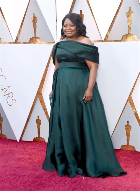 Dabei geht es uns im teppichwunderland vor allem um die besonderheiten unter den teppichen und matten. Oscars 2018: Die Looks vom Roten Teppich | BRIGITTE.de