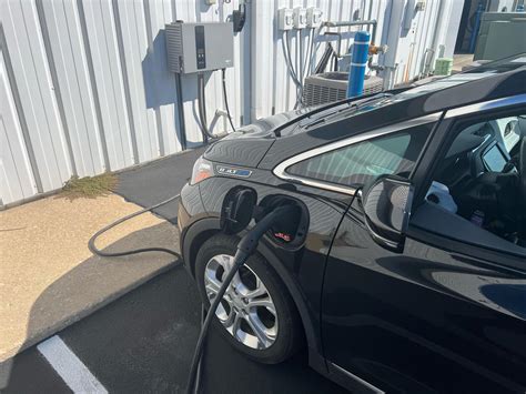 Ron Westphal Chevrolet | Aurora, IL | EV Station