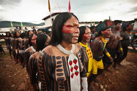 Indígenas En Ciudades Brasileñas Se Enfrentan A La Pobreza Y Al
