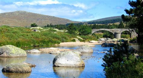 Site officiel du tourisme en cévennes. Pont du Tarn | © Cévennes Tourisme | Modestine L'ânesse ...