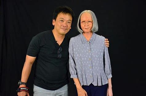 Jun 15, 2021 · หลังจากที่มีข่าว ดร.รายหนึ่ง ออกมาร้องเรียนต่อสื่อ ถึงนักแสดงหนุ่มรายหนึ่งซึ่งเป็นลูกบุญธรรม ว่าตอนนี้อีกฝ่ายเนรคุณตัวเอง ทั้งๆ ที่ส่ง. เผยโฉมหน้า ยายรัตน์ #ล่า2017 เวอร์ชั่นแรก เนียนกริบไม่ ...