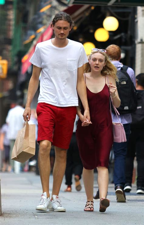 Fakes and leaks are a ban. DAKOTA FANNING and Henry Frye Out for Dinner in New York ...