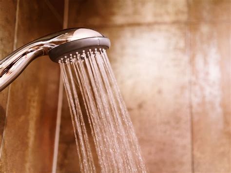 Man Goes Blind After Wearing Contact Lenses in the Shower | Live Science