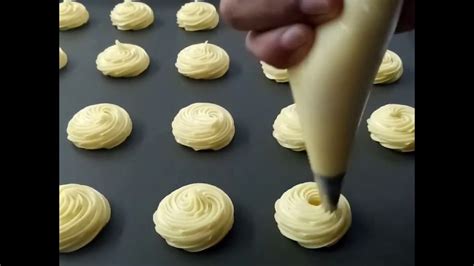 Berikut cara membuat kue bolu kukus, dirangkum liputan6.com dari berbagai sumber, rabu (24/02/2021). #kuesus#pastry Cara membuat kue sus - YouTube