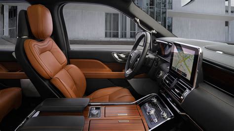When paired with five standard, selectable lincoln drive modes, from conserve to excite, the lincoln navigator performs in a way that matches both your mood and the road. The 2020 Lincoln Navigator Gets All Monochrome-y with New ...