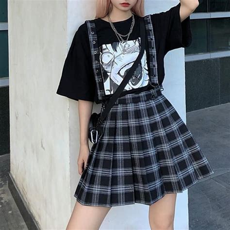 🖤*.:｡. | Looks goticos, Roupas góticas, Roupas emo