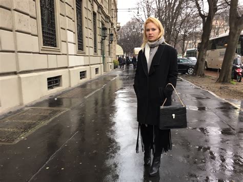 Miriam Ernst Fashion Blogger Mfw 2016 Siramilano Look Outfit Coat Fringes Milano Rain Be Sparkling