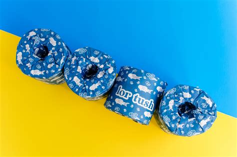 In the office – Lor Tush