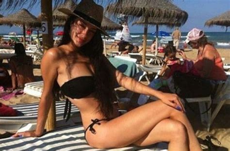 Adara Molinero P Gina Fotos Desnuda Descuido Topless Bikini Pez N