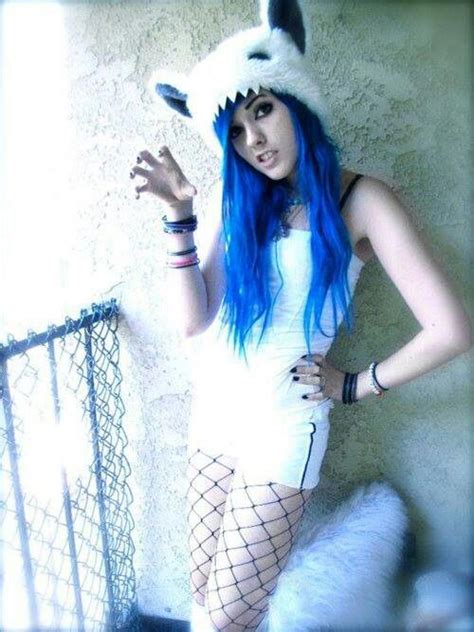 Leda Monster Bunny Emo Girl Blue Hair Brown Eyes Emos