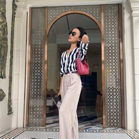 Tuy nhiên tôi tin rằng với những gì đã làm như phong tỏa trước khi dịch bệnh lan tràn là đúng. Lộ diện Tân Hoa hậu Hoàn vũ Campuchia 2020: Học vấn khủng ...